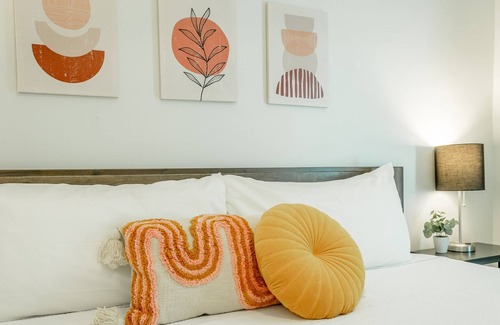 Chattanooga Cabin | 10: The Jacobsen Room - A PMI Scenic City Vacation Rental