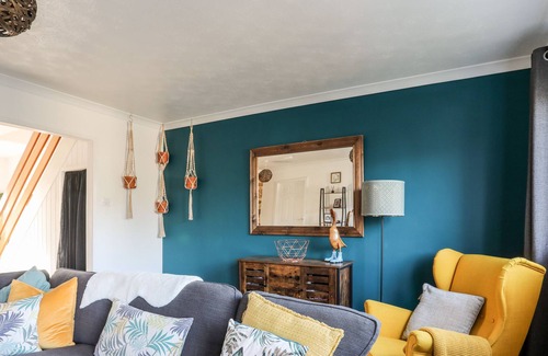 Edern House | 10 Y DDOL, pet friendly, with open fire in Morfa Nefyn