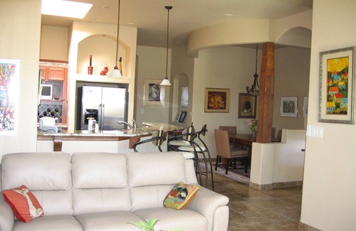 Las Cruces House | 10 yr. old single story 1505sf. 2 bedroom home overlooking Organ Mtns