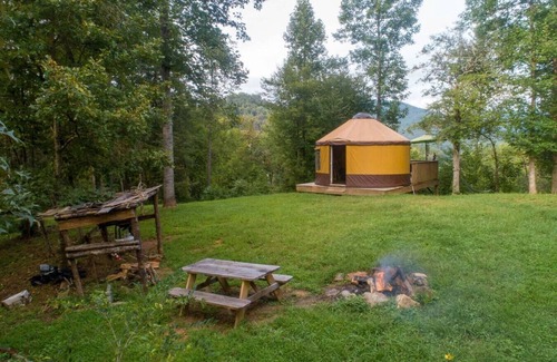 Cullowhee RV Rental | 100 Acre Reserve, River Access, and Endless Adventure!
