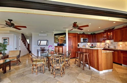 Historic Lahaina Front Street House | 100% Renovated Top-Quality Premium Townhome #43-1