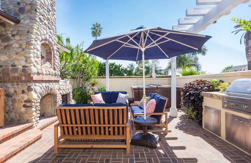 Del Mar House | 100 Yards To The Sand And Village Of Del Mar Close From This Craftsman Beauty