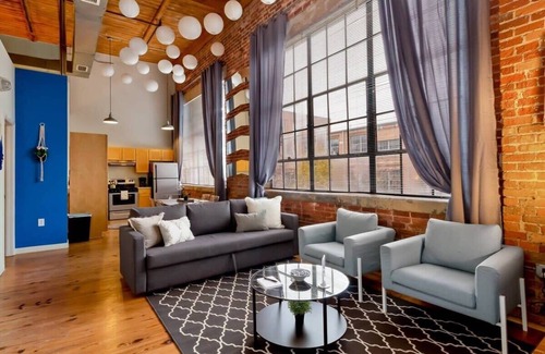Downtown Apartment | 100 Year-Old Historic Brick 2BR Loft High Ceiling4