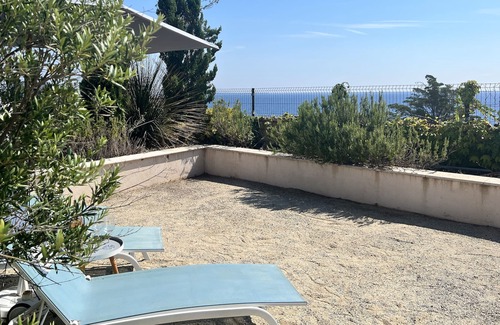 Le Trayas Apartment | 100m from beach, modern functional apartment sea wiev, Terrasse