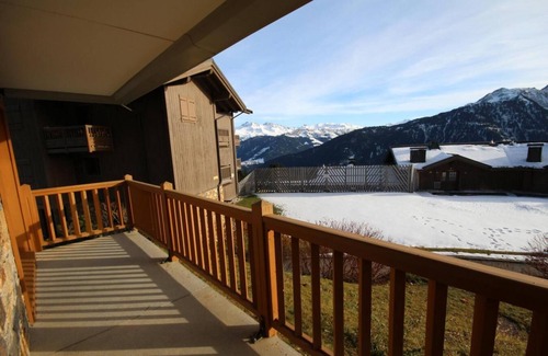 Bisanne 1500 Apartment | 100m from ski slopes, Ground floor, balcony, parking, tv, ski locker, 45m², Les Saisies