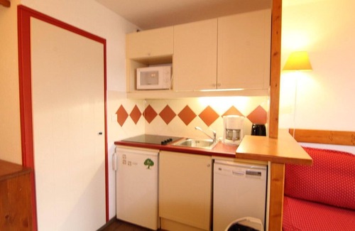 Bergers Apartment | 100m from ski slopes, 2nd floor, balcony, tv, ski locker, 24m², Alpe d'Huez