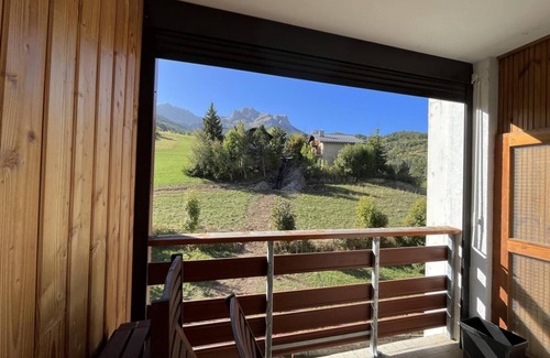 Le Sauze Apartment | 100m from ski slopes, 4th floor, terrace, tv, 70m², Sauze - Super Sauze
