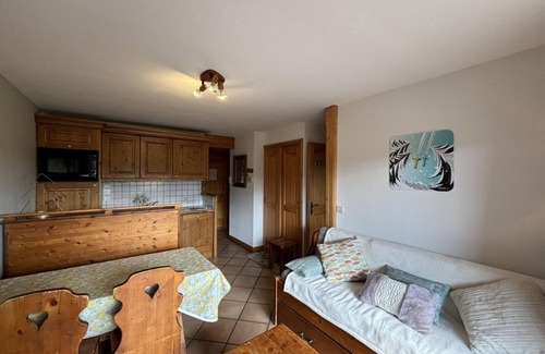 Les Saisies Apartment | 100m from ski slopes, 2nd floor, balcony, tv, ski locker, 33m², Les Saisies