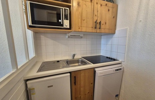 Tignes Apartment | 100m from ski slopes, 3rd floor, terrace, balcony, tv, ski locker, 29m², Tignes