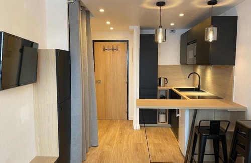 Tignes Apartment | 100m from ski slopes, 3rd floor, balcony, tv, ski locker, 22m², Tignes