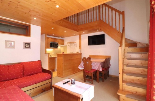 Tignes Apartment | 100m from ski slopes, 5th floor, balcony, tv, ski locker, 55m², Tignes
