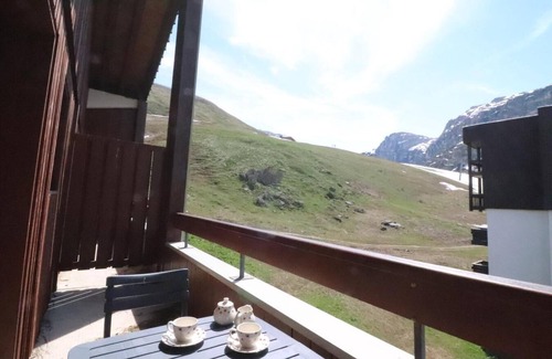 Tignes Apartment | 100m from ski slopes, 5th floor, balcony, tv, ski locker, 55m², Tignes