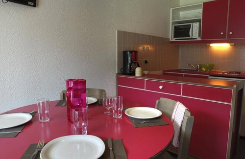 Ceillac Apartment | 100m from ski slopes, balcony, parking, tv, ski locker, 23m², Ceillac en Queyras