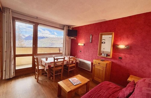 Bellentre Apartment | 100m from ski slopes, floor -1, view mountain, balcony, tv, 36m², Montchavin La Plagne