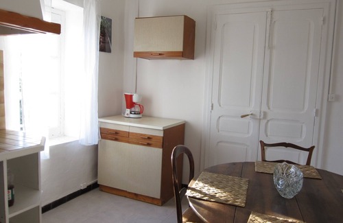 Le Grau-dʼAgde Apartment | 100m from the beach, apartment with river view, small garden for meals