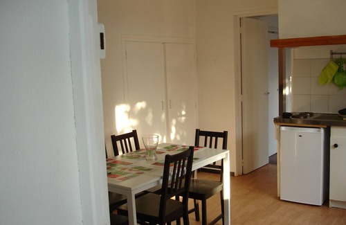 Le Grau-dʼAgde Apartment | 100m from the beach, apartment with river view, small garden for meals