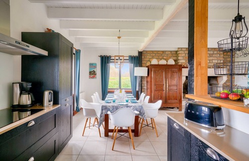 Penmarch Ski Chalet | 100m from the beach - house for 10 persons