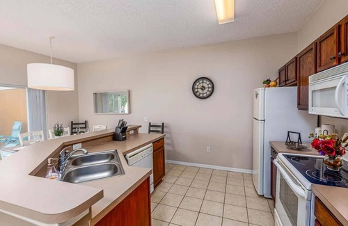 Kissimmee Condo | 101 Perfect Family Townhouse with Private Pool Near Disney & Water Parks!