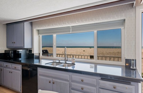 Oxnard Shores House | 1015MBR -OCEANFRONT 5 bedroom 4 bath SLEEPS 10