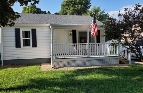 Trenton House | 102 E home Ave. · ✪ Rodney's Cute and Charming Trenton home ✪