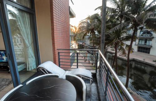 Durban Point Apartment | 102 Waterfront sea view