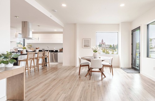 Central Business District Condo | 1025 Luxe 2BR Waterfront District Close to Downtown & WWU