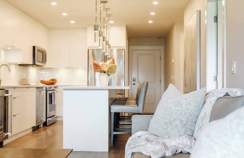 Central Okanagan Apartment | 103 - Bright & Cozy Space with Natural Light - Casa Loma