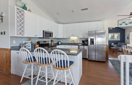 Corolla Village House | 1030 La Ballena Cottage *3 Min Walk to Beach