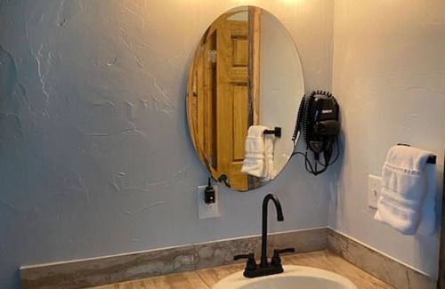 Ohiopyle Apartment | 104 Downtown Ohiopyle 2 beds Falls Market Inn