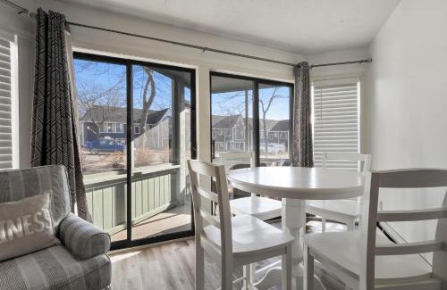 Charlevoix House | 104 Pointes North Inn