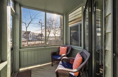 Charlevoix House | 104 Pointes North Inn