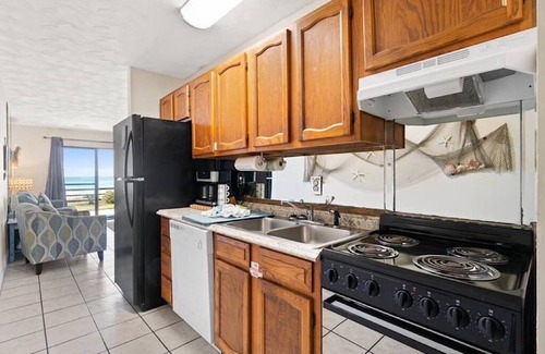 Panama City Beach Condo | 104 polynesian GROUND FLOOR WALK 2 PIER PARK