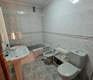 Distrito Oeste Apartment | 106A Ático con garaje y chimenea cerca de la playa
