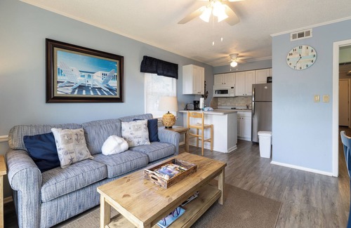 North Forest Beach Villa | 109 Breakers: Beachside Villa with Free Bikes & Beach Chairs