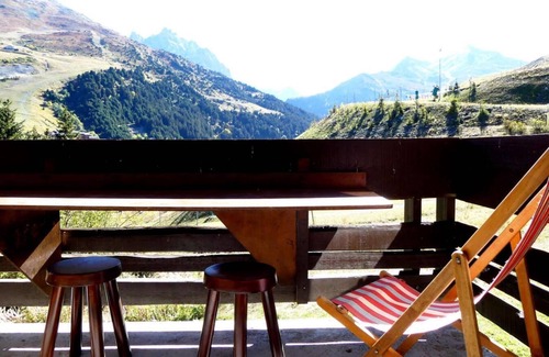 Meribel-Mottaret Apartment | 10m from ski slopes, 1st floor, view ski slopes, balcony, ski locker, 40m², Méribel-Mottaret