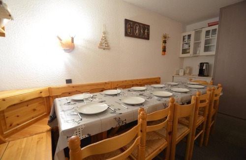 Reberty Apartment | 10m from ski slopes, 2nd floor, balcony, parking, tv, ski locker, 67m², Les Menuires