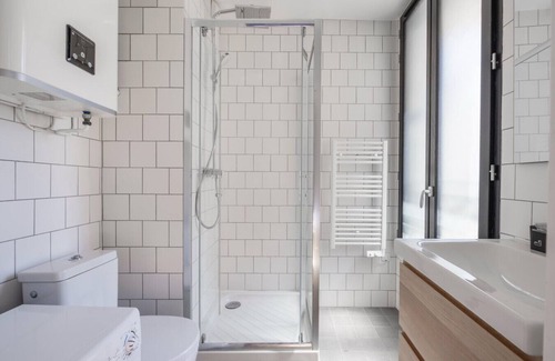 Silly-Gallieni Apartment | 10min from Paris | Close to Shops/8min from Metro