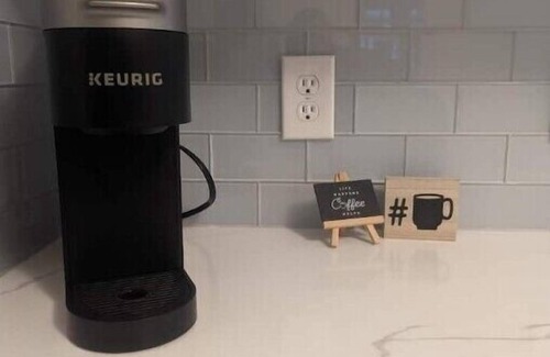 Riverside House | 10min->Jags Stadium, King BR, W/D, Free Parking