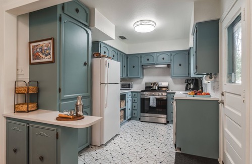 Allandale House | 10min to SXSW/UTStadium/Downtown - 20min to F1/COTA- Flexible Terms-PetsOK