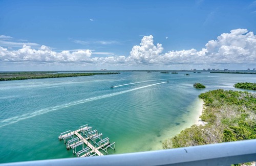 Fort Myers Beach Condo | 10th Floor Natures Lovers Paradise Lovers Key 1002