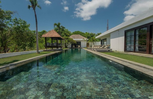 Drupadi Villa | 11 Bdr-Last Minute Deal 50%+ OFF! Near Beach