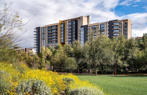 Roosevelt Condo | 11 Chelsea Place 1 Bedroom Condo by RedAwning