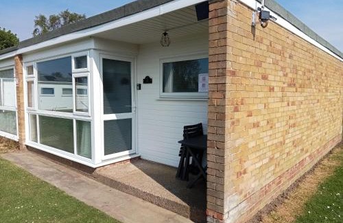 Great Yarmouth Ski Chalet | 11 Headwards Retreat