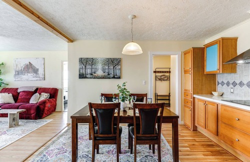 Atlantic House | 11 Mi to Chincoteague: Atlantic Home w/Decks!