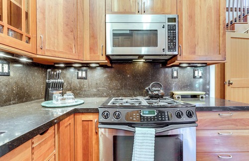 Napa Cottage | 11 Mi to Downtown Napa: Wine Country Cottage