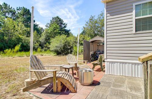 Hampstead House | 11 Mi to ICW Coastal Carolina Home with Pool Access