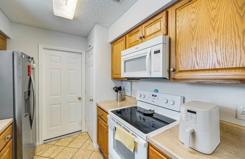 Denton House | 11 Mi to Lewisville Lake: Family Home in Denton