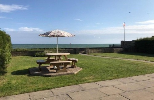 Aldwick House | 11 Shorecroft - a family house that sleeps 8 guests in 3 bedrooms