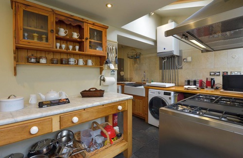 Buckland Monachorum Cottage | 11 THE VILLAGE, family friendly, country holiday cottage in Yelverton