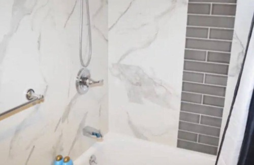 Weehawken House | 111 Room1 Contact host before booking